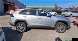 تۆیۆتا ڕاڤ 4